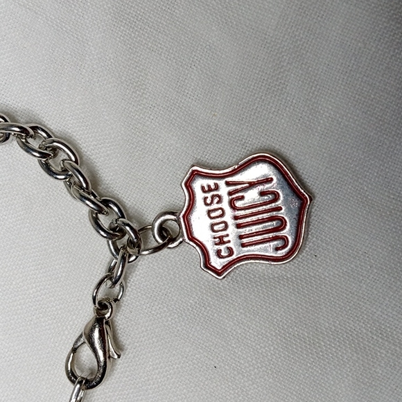 Juicy Couture silvertone charm bracelet with 5 charms 7" approx - Picture 6 of 8